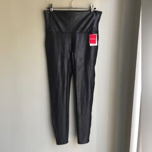 NWT! SPANX Petite High Waist Faux Leather Leggings in Black Glossy Size: L
